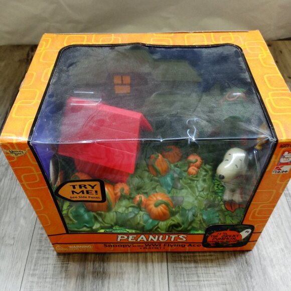 Snoopy Peanuts Flying Ace The Great Pumpkin Memory Lane 2002 - Picture 5 of 8
